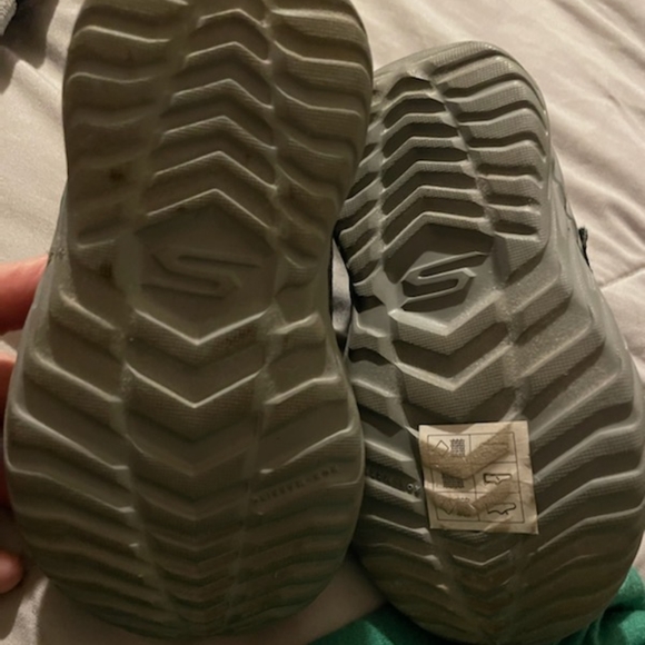 Boys Sketchers - Picture 2 of 3